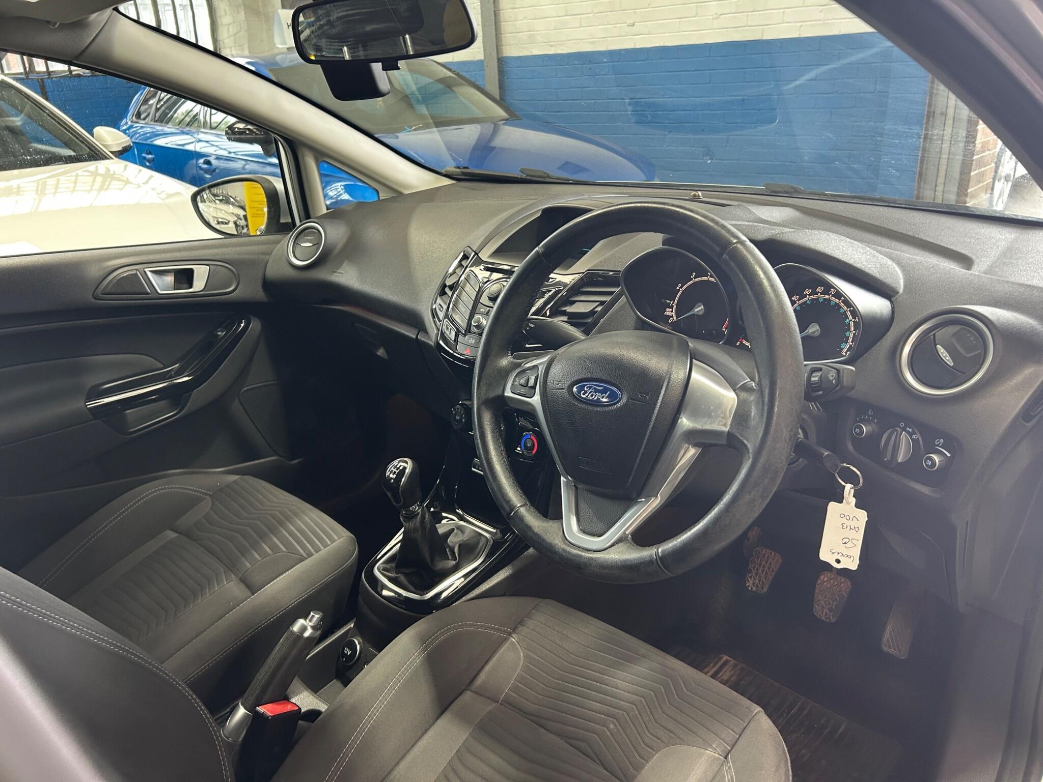 Ford Fiesta - Image 8