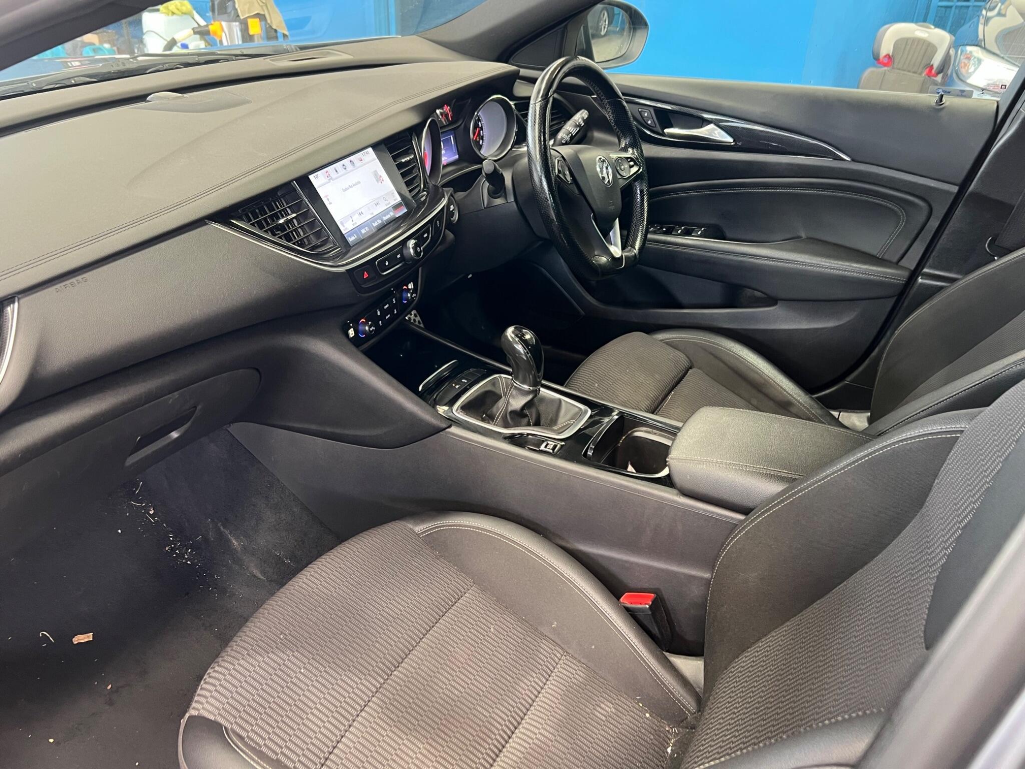 Vauxhall Insignia - Image 28