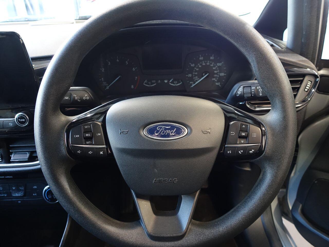 Ford Fiesta - Image 23