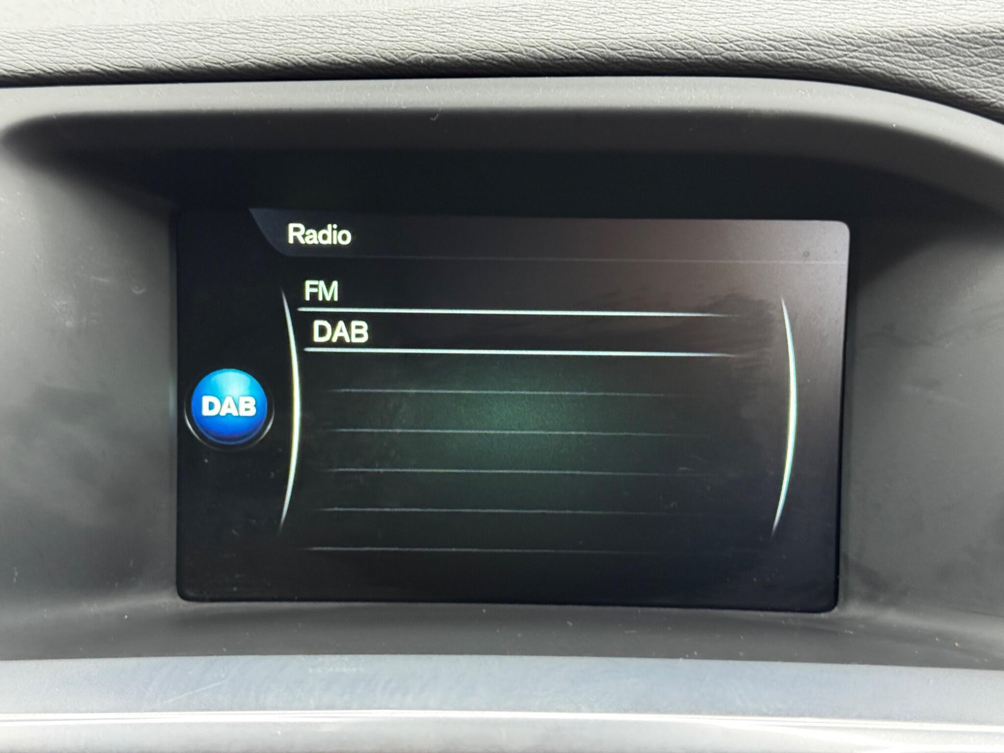 Volvo V60 - Image 30