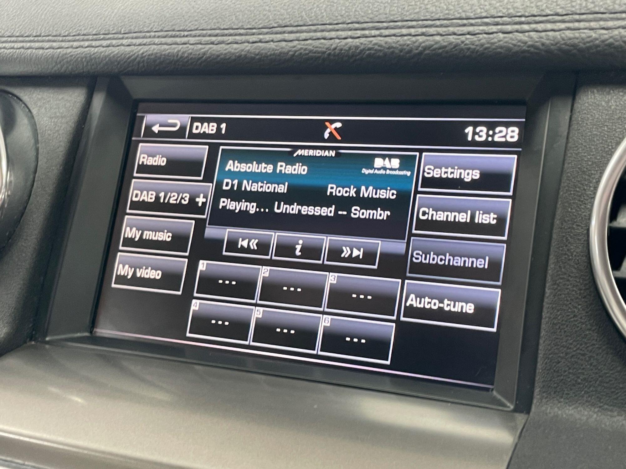 Land Rover DISCOVERY 4 - Image 46