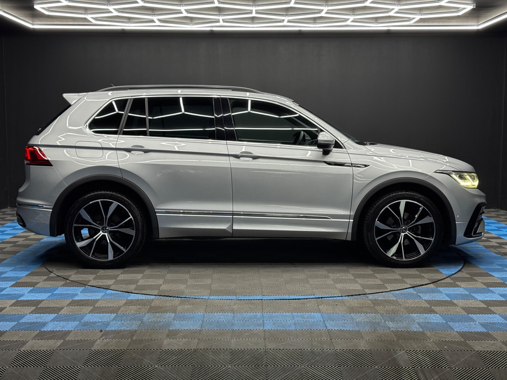 Volkswagen Tiguan - Image 4