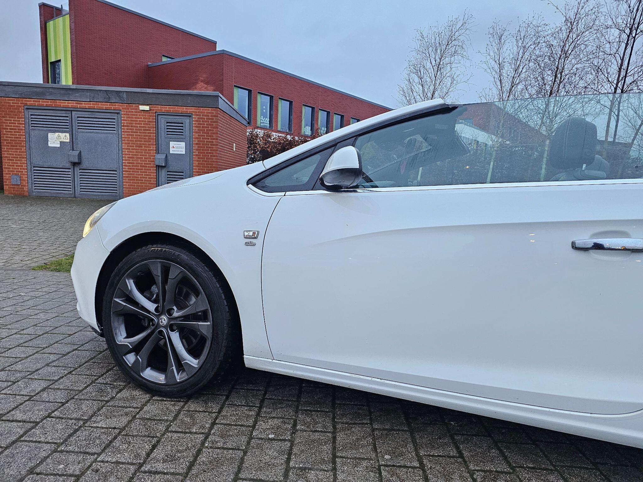 Vauxhall Cascada - Image 42
