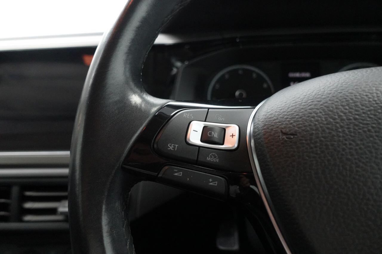 Volkswagen Polo - Image 18