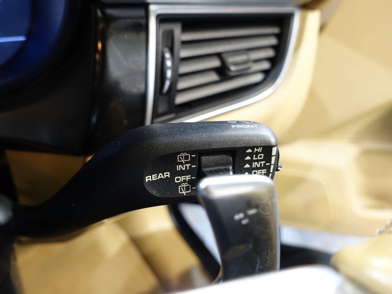 Porsche Macan - Image 29