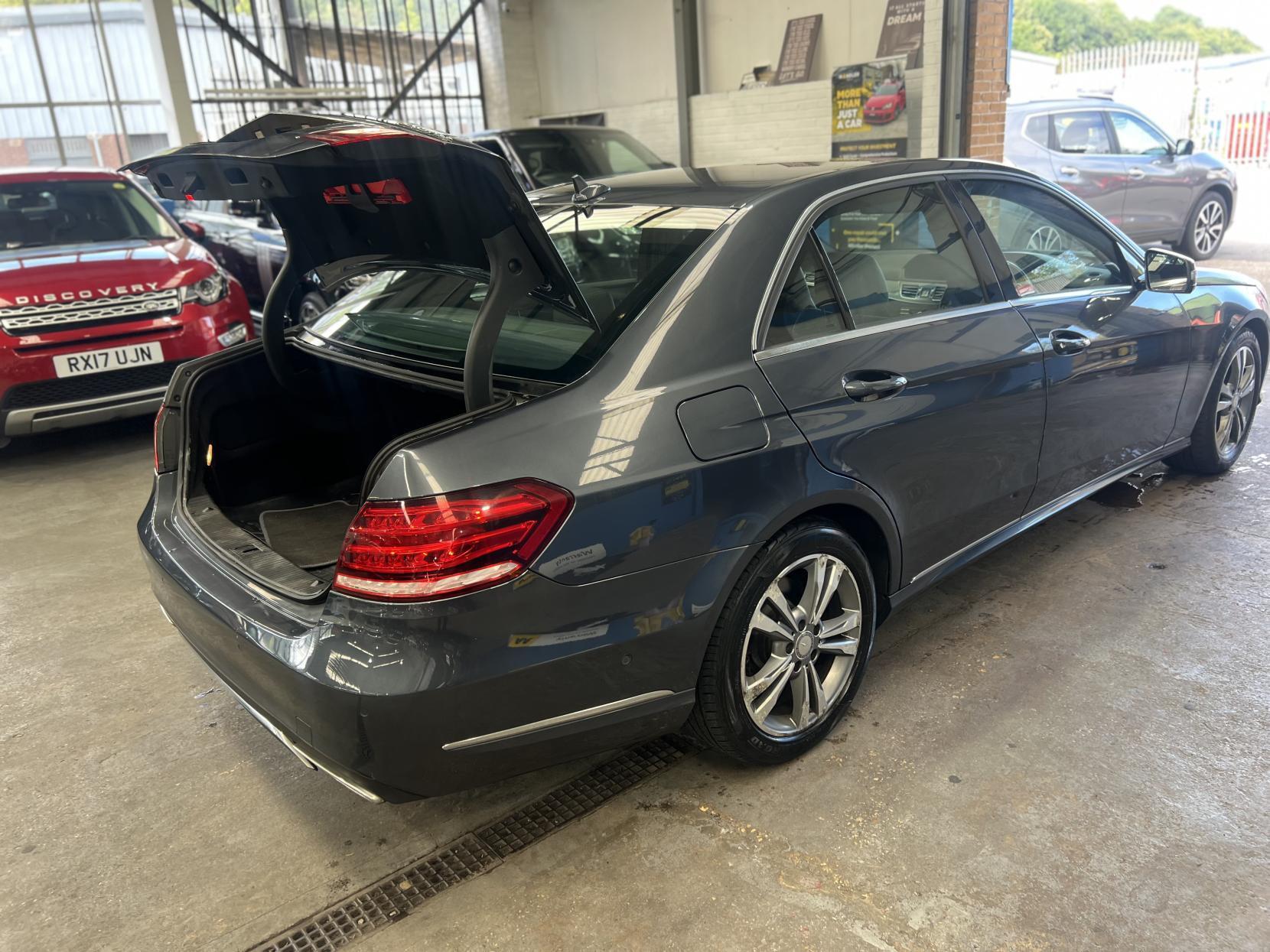 Mercedes E Class - Image 10