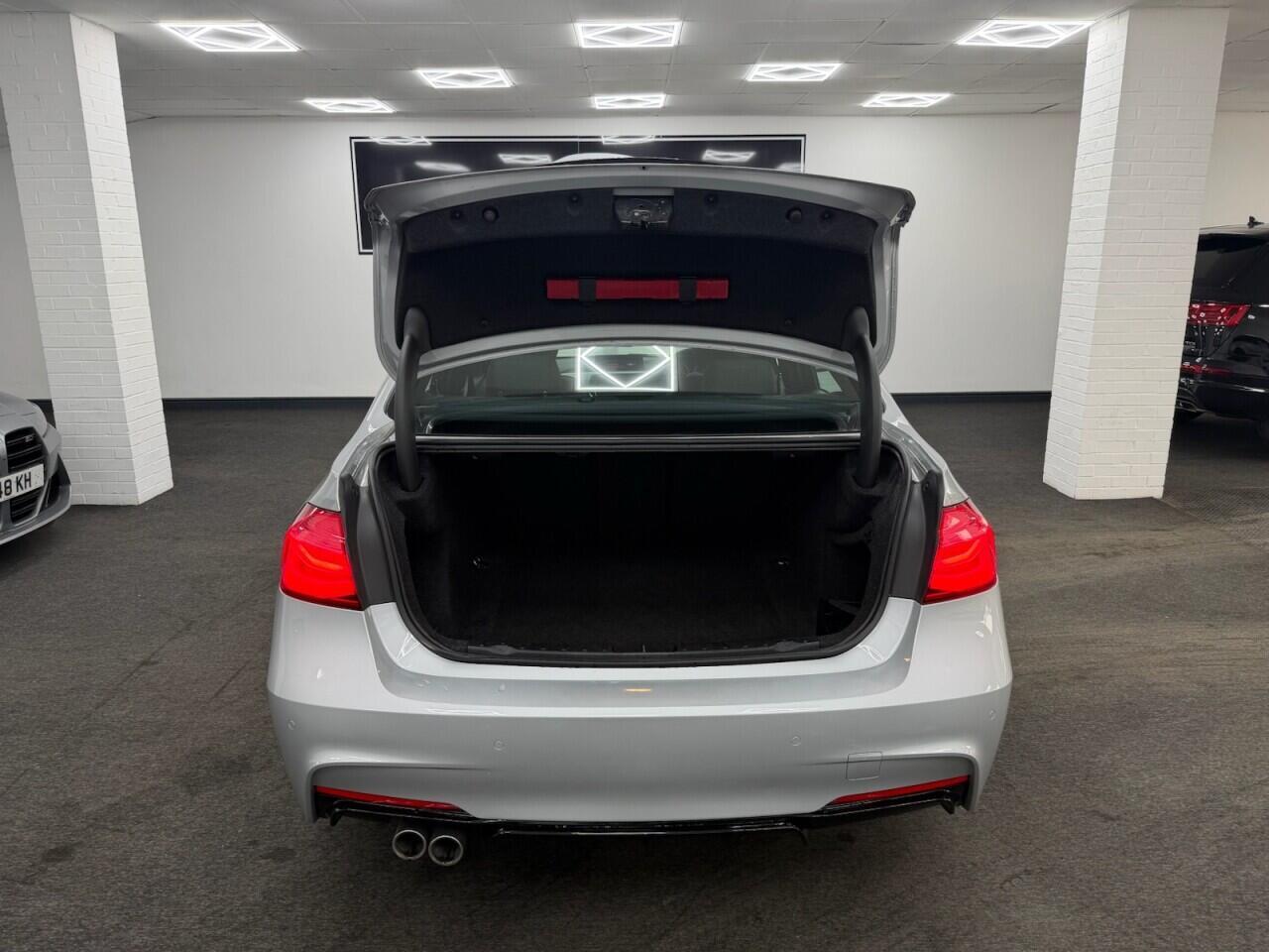 BMW 3 Series - Image 20