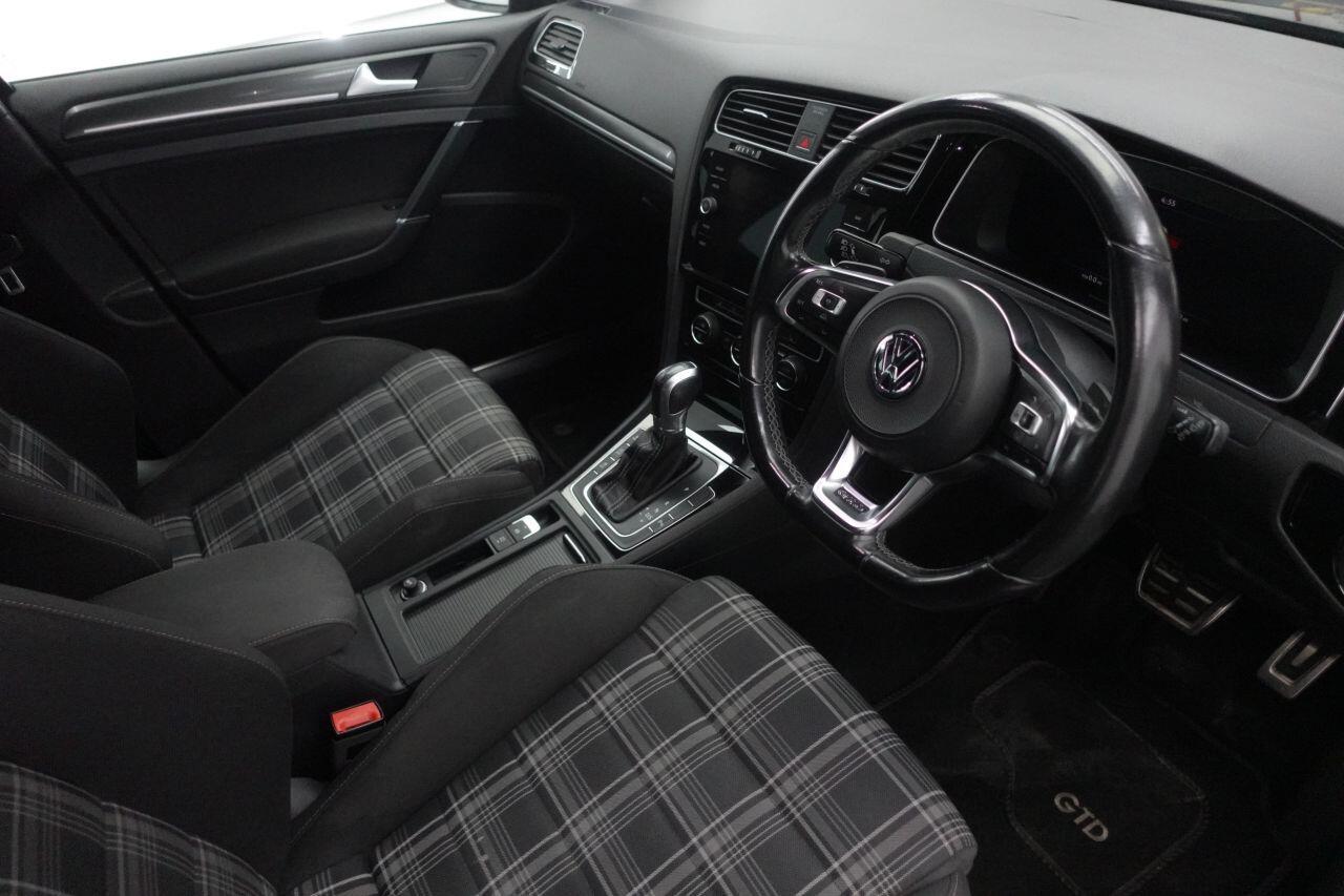 Volkswagen Golf - Image 15