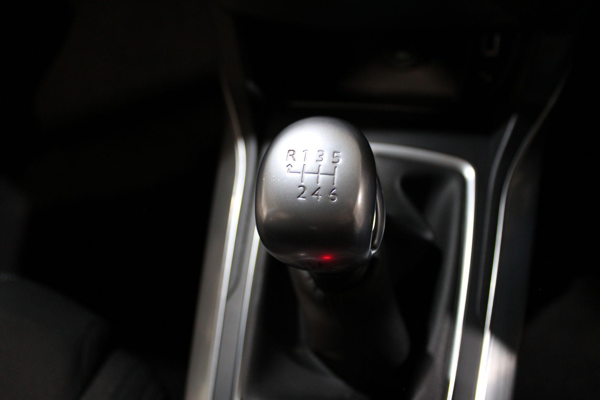 Peugeot 308 - Image 17