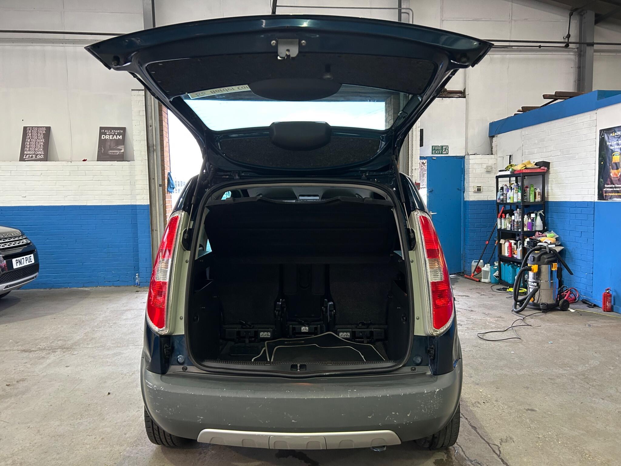 Skoda Roomster - Image 22