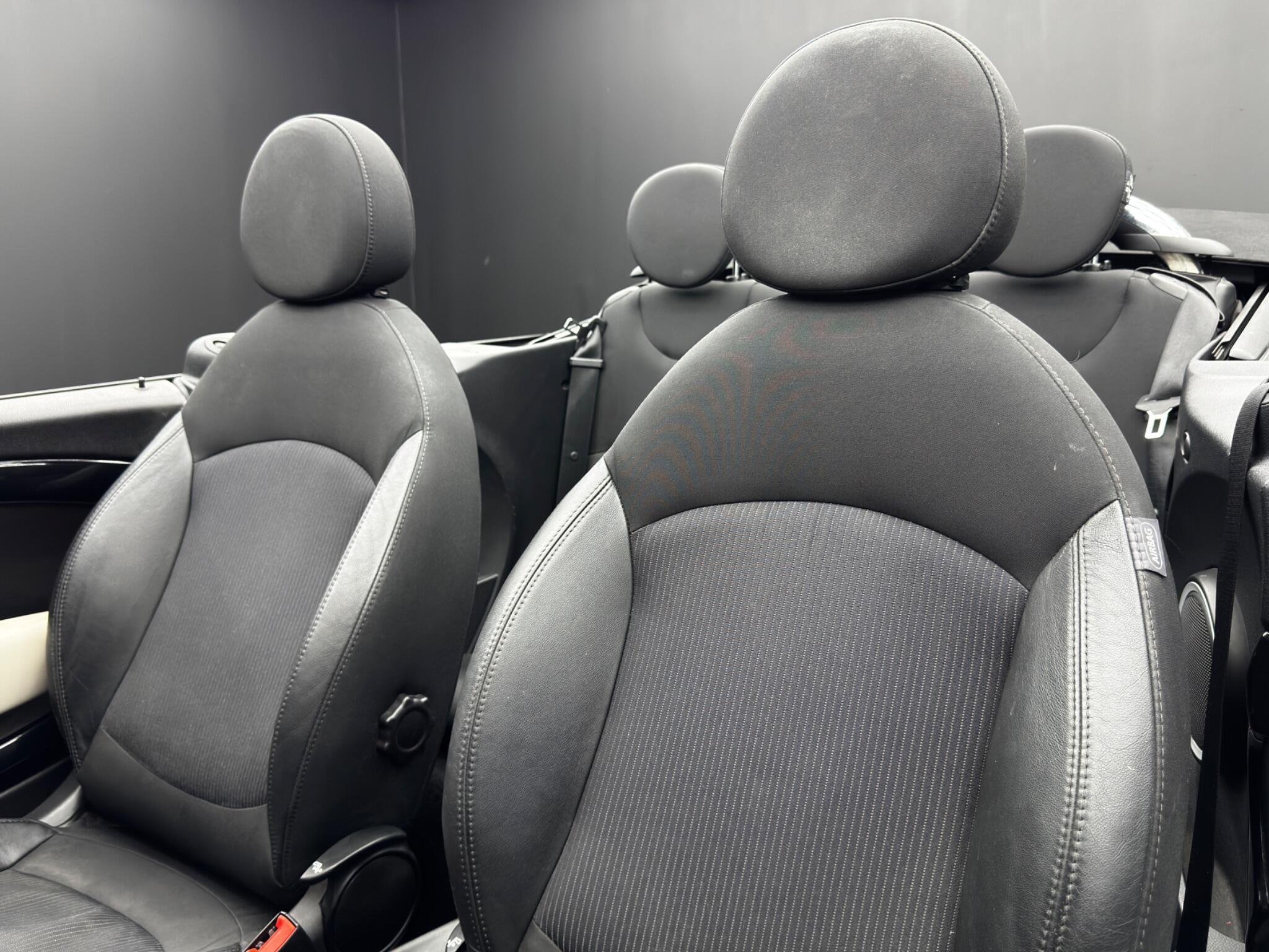 MINI Convertible - Image 13