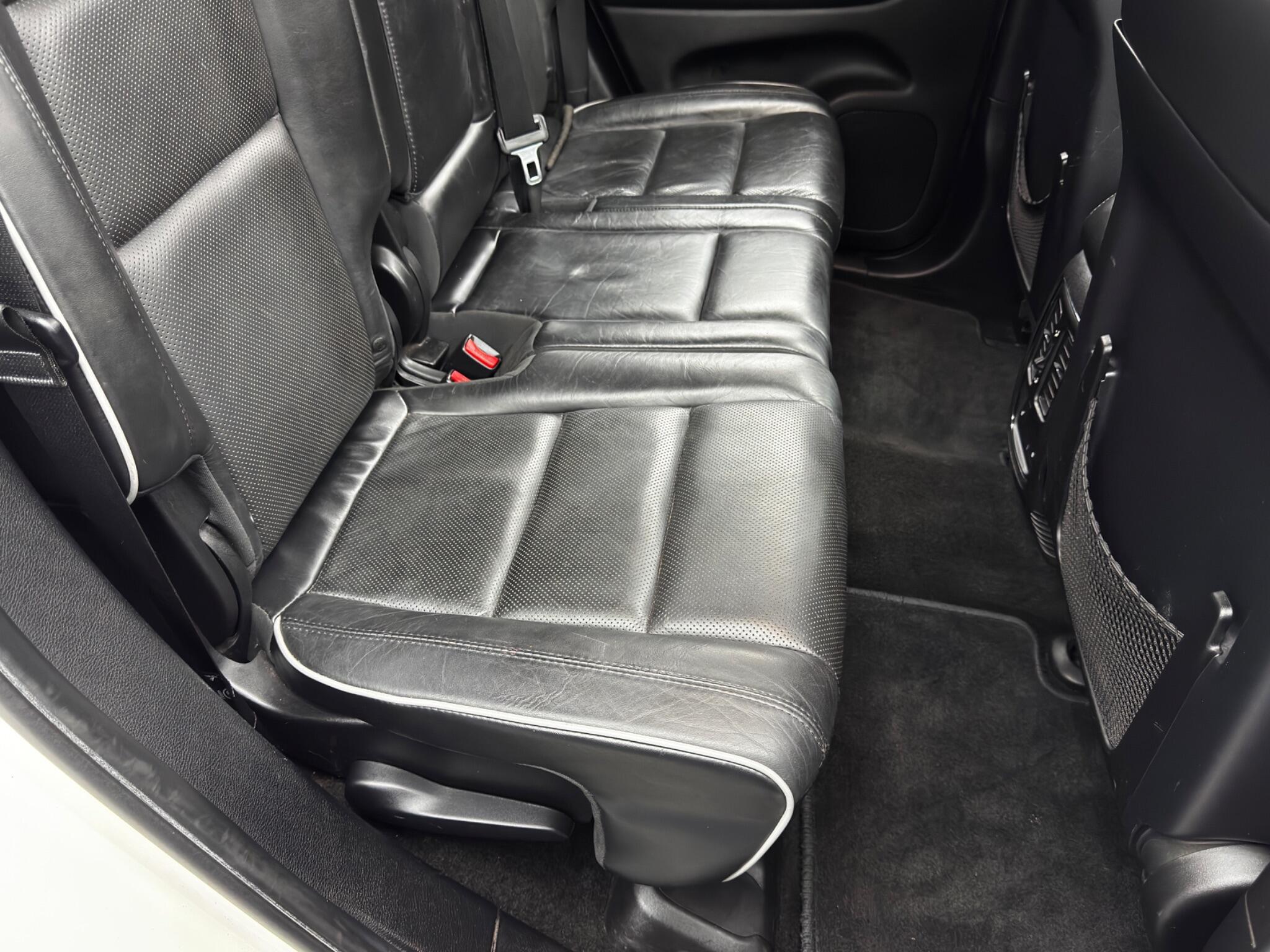 Jeep Grand Cherokee - Image 16