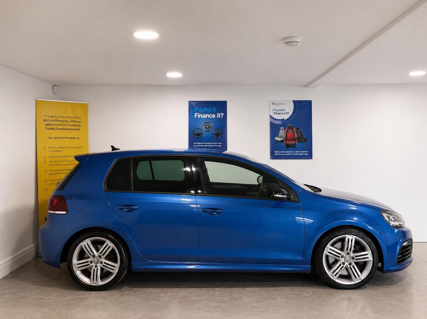 Volkswagen Golf - Image 7