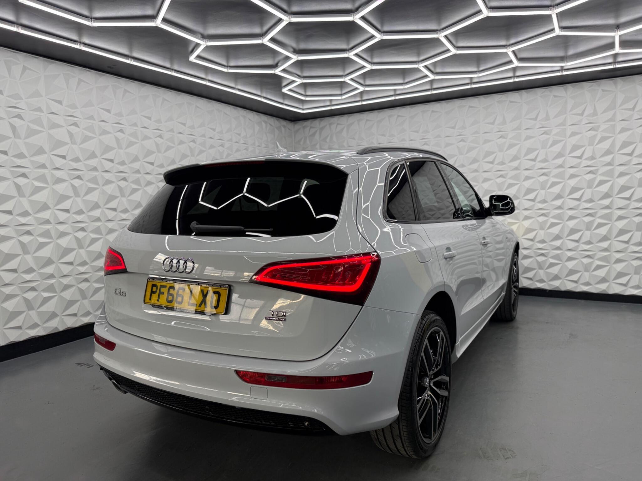 Audi Q5 - Image 12