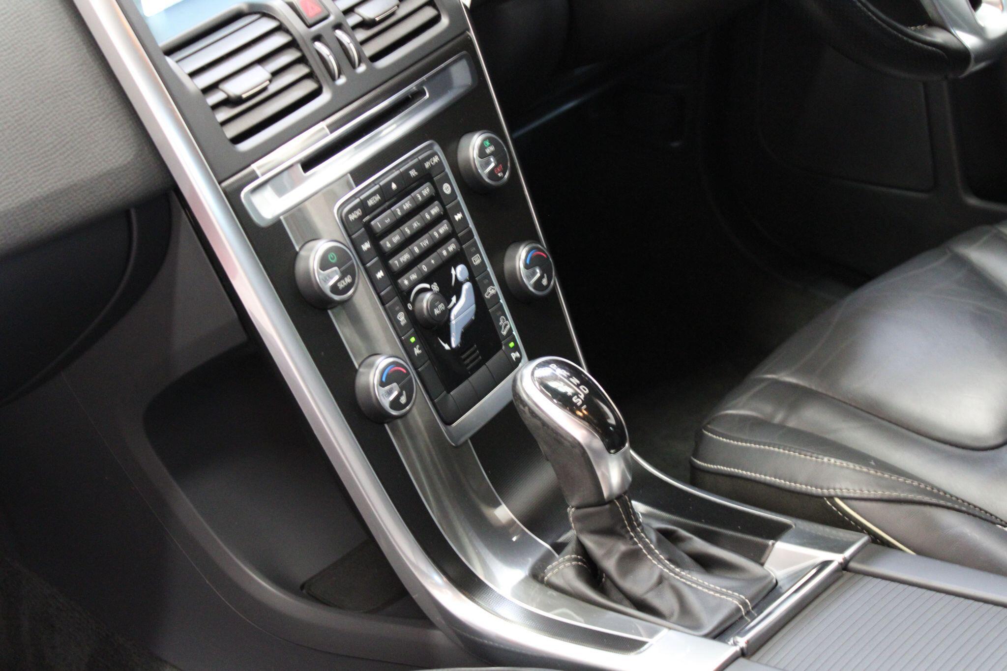 Volvo XC60 - Image 34