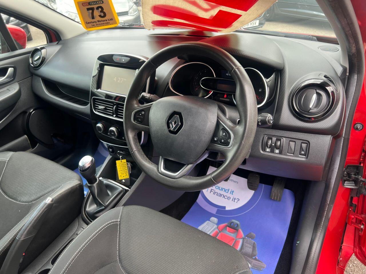 Renault Clio - Image 14