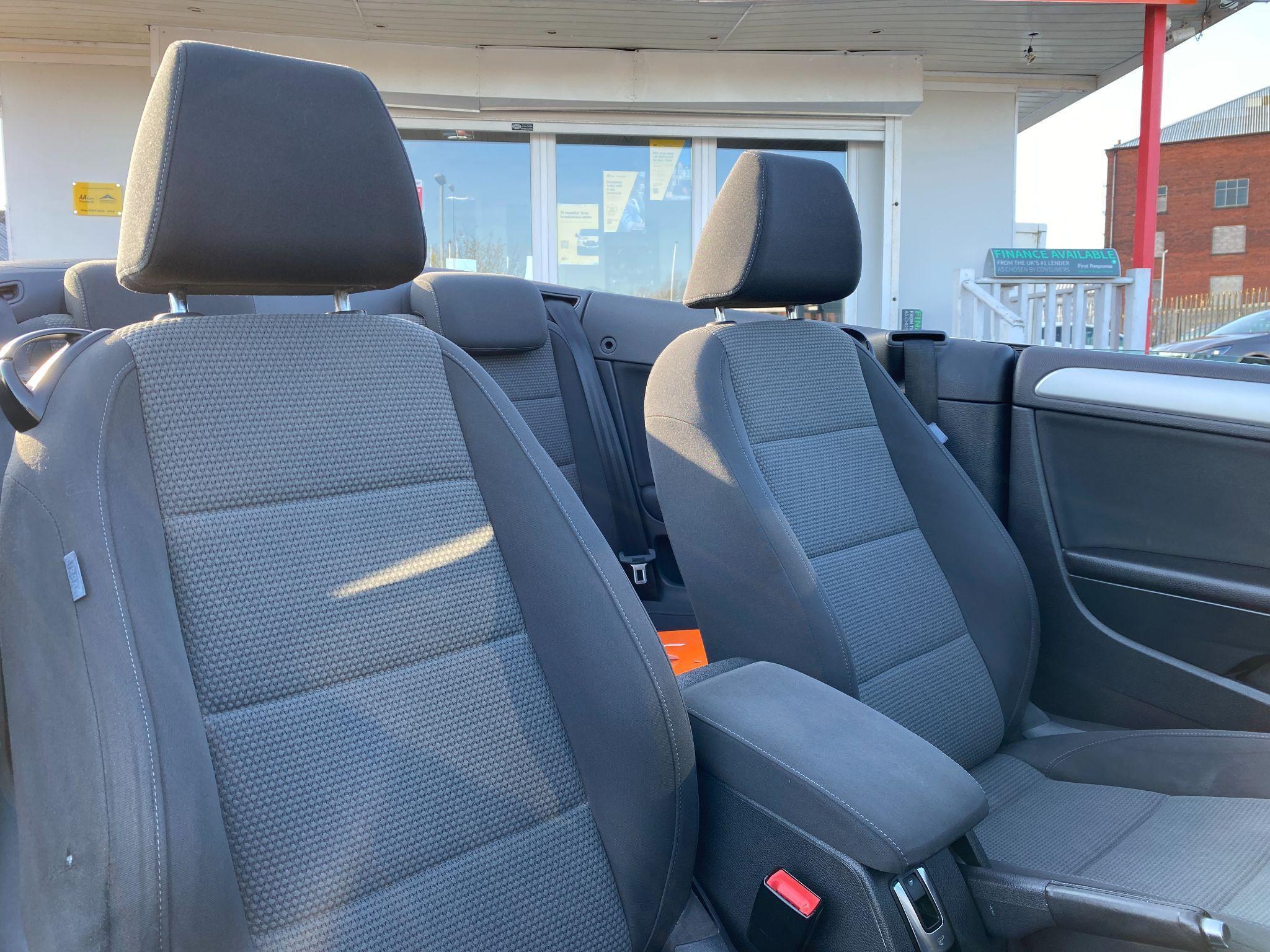 Volkswagen Golf - Image 27