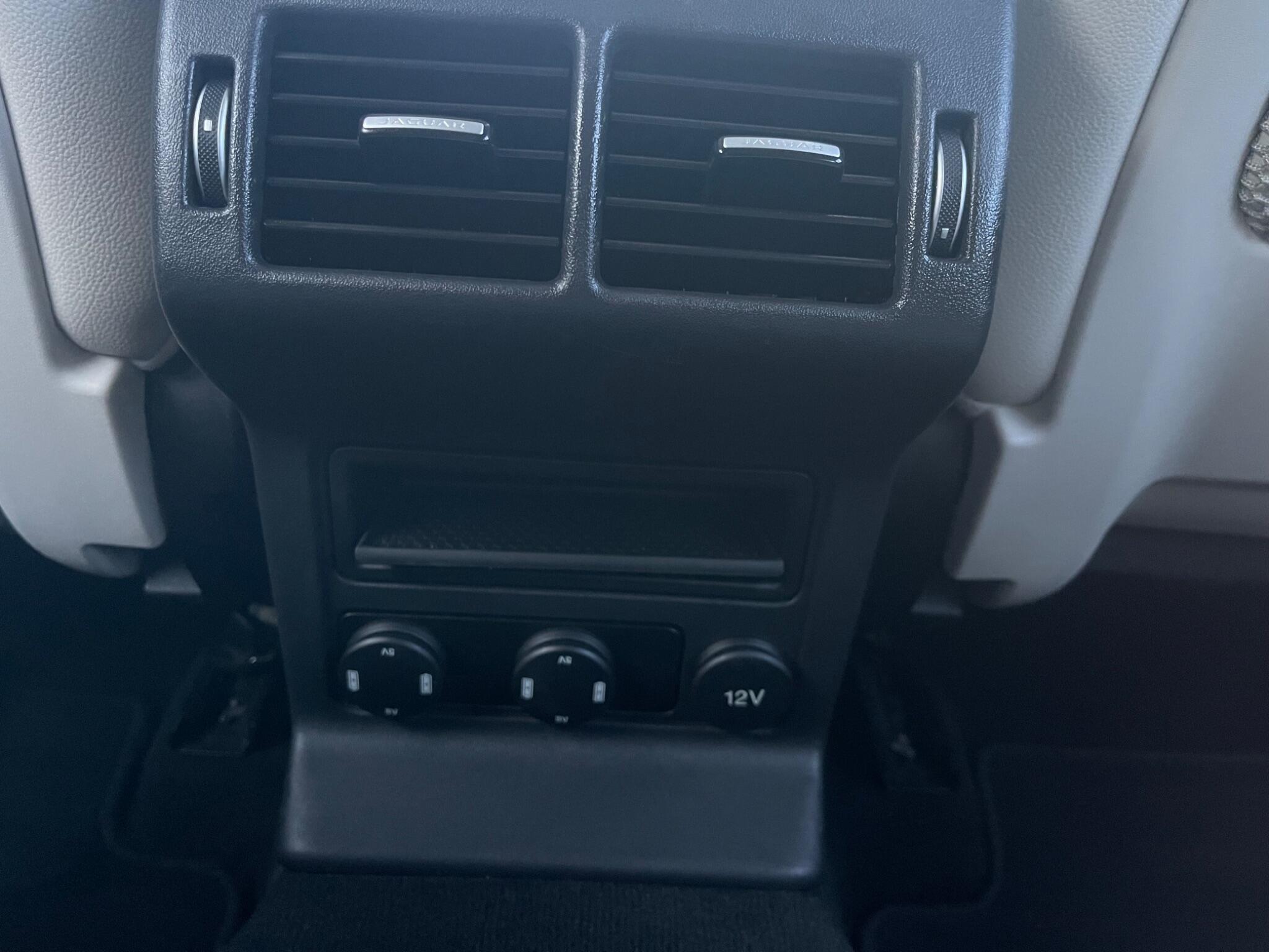 Jaguar F-Pace - Image 43