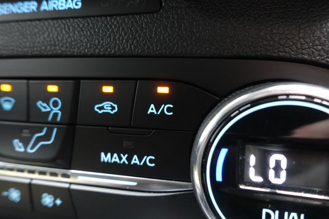 Ford Kuga - Image 34