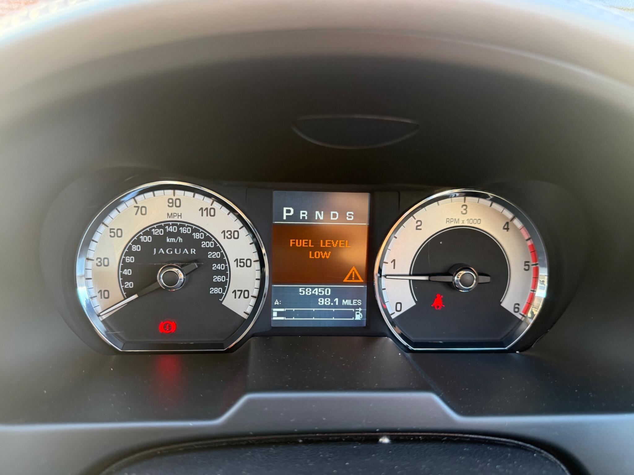 Jaguar XF - Image 10