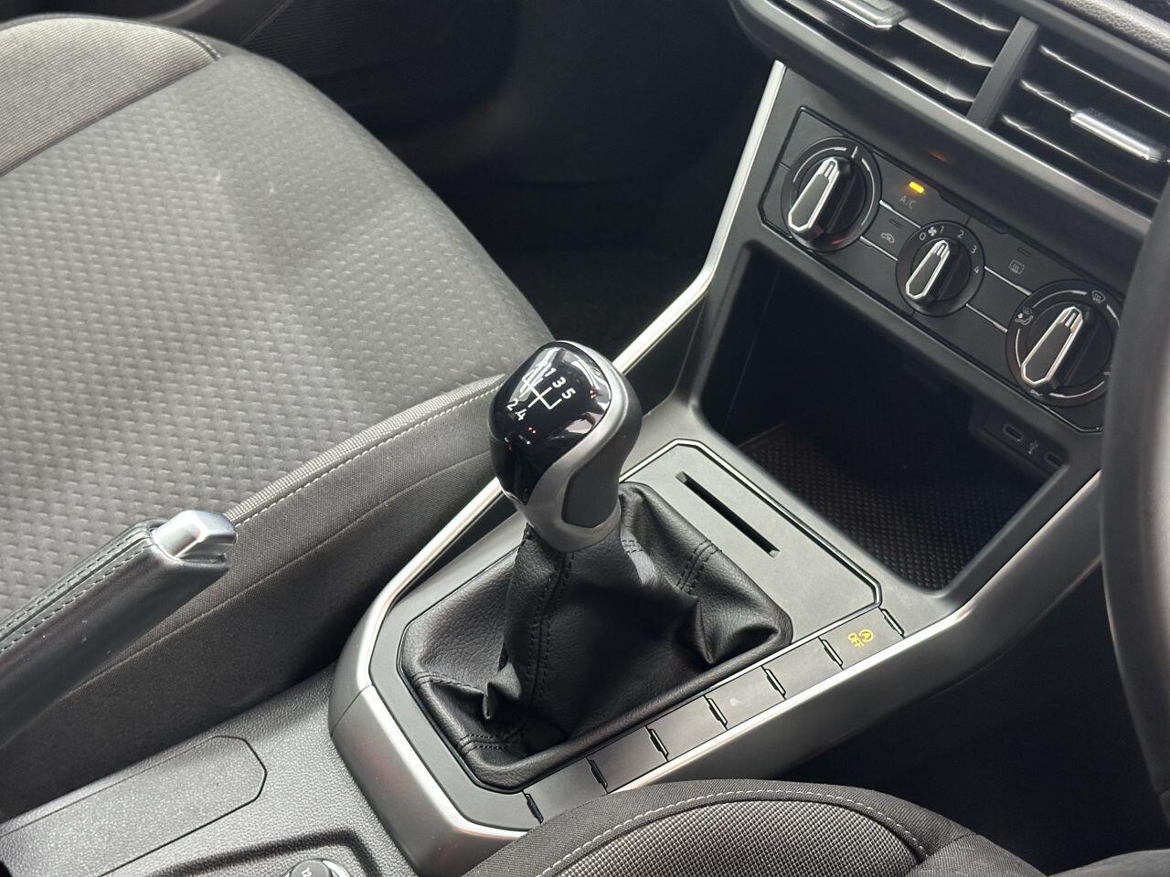 Volkswagen Polo - Image 31