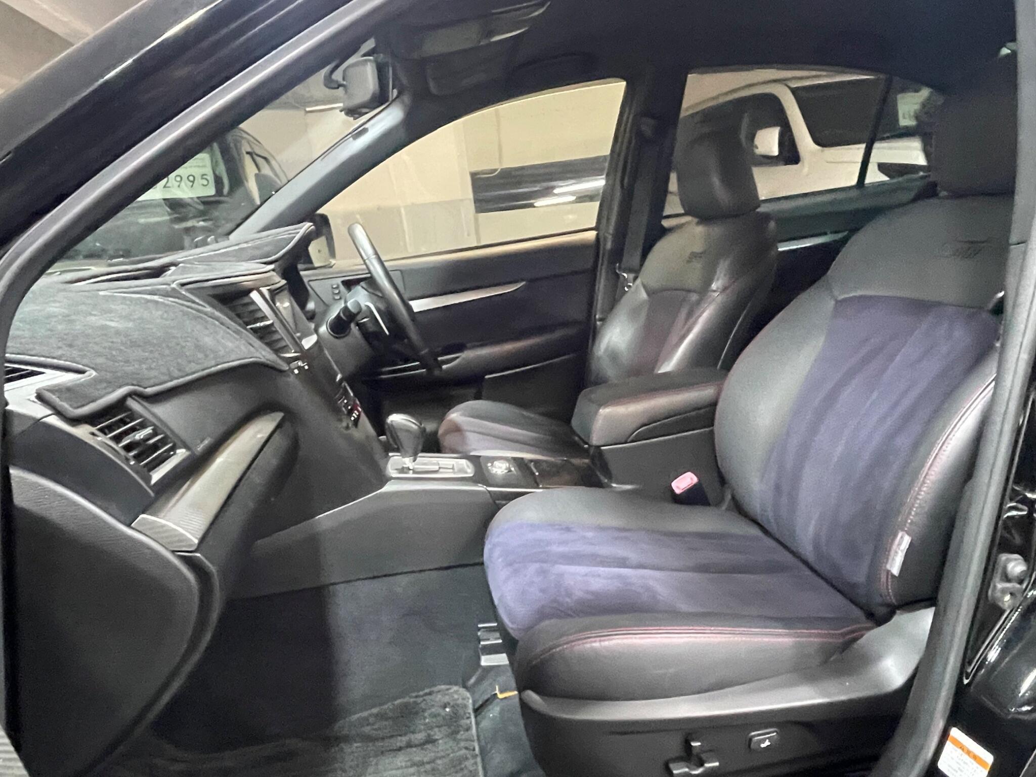 Subaru Legacy - Image 9