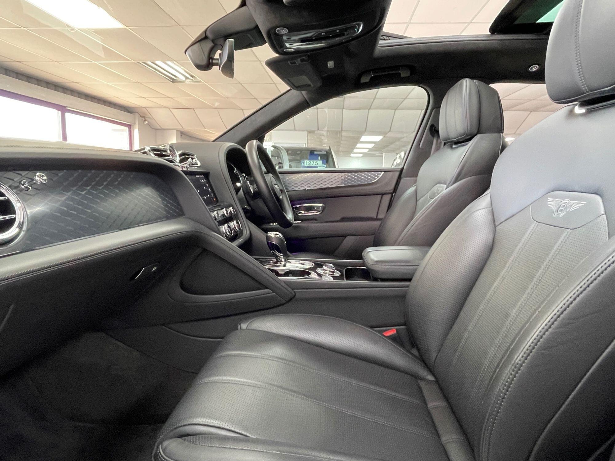 Bentley Bentayga - Image 40