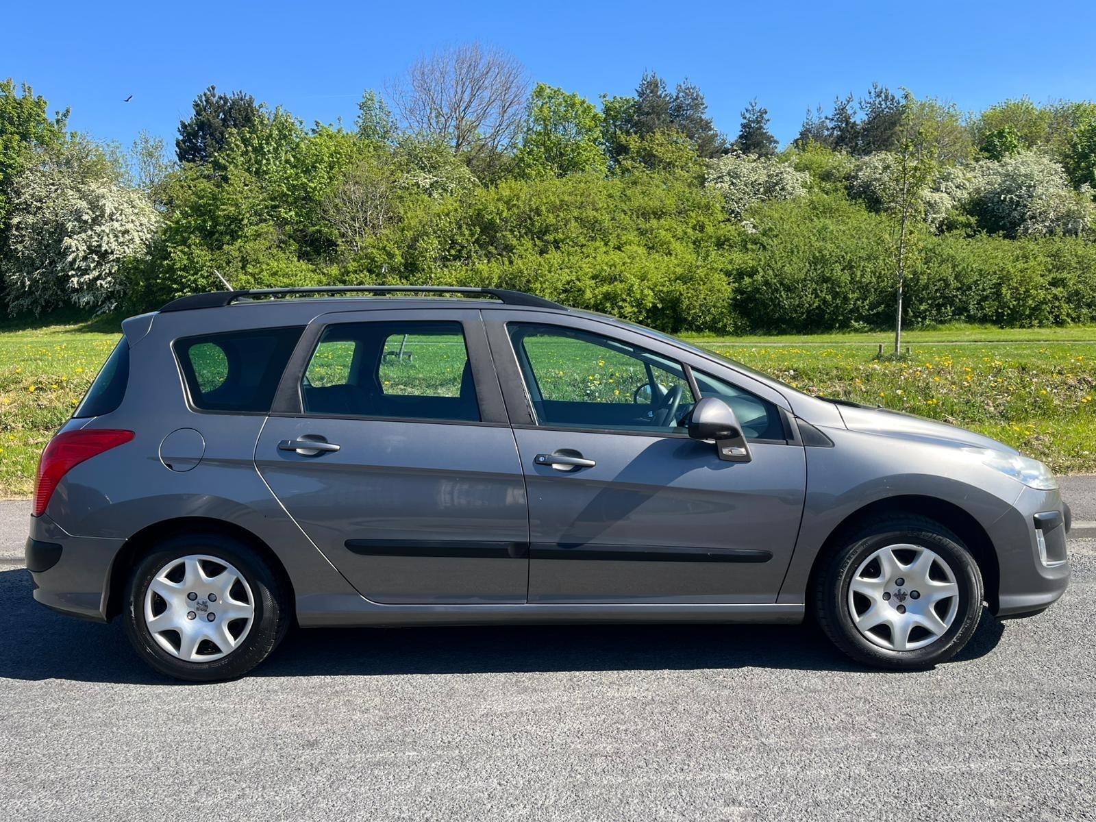 Peugeot 308 SW - Image 2