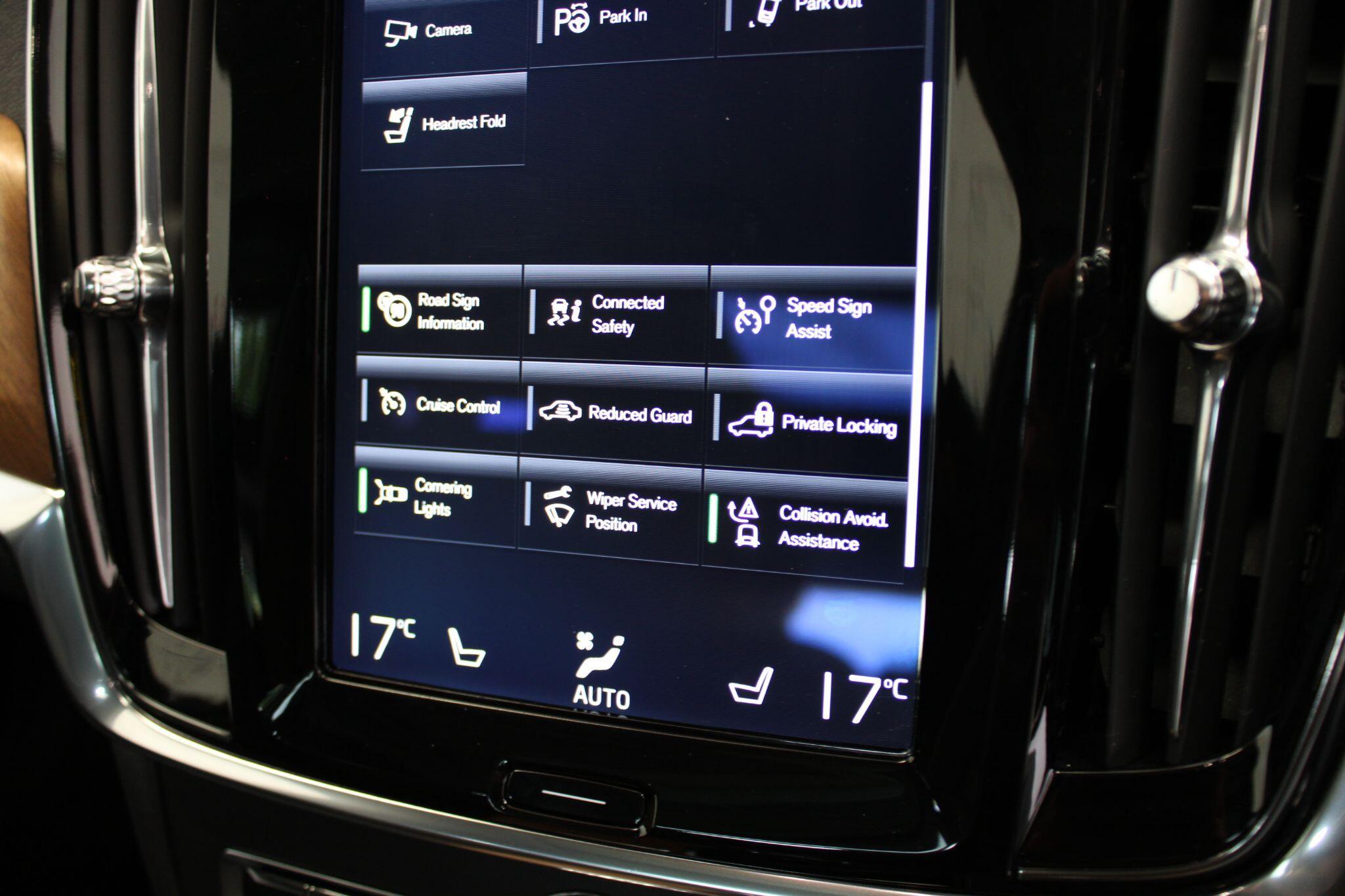 Volvo V90 - Image 40