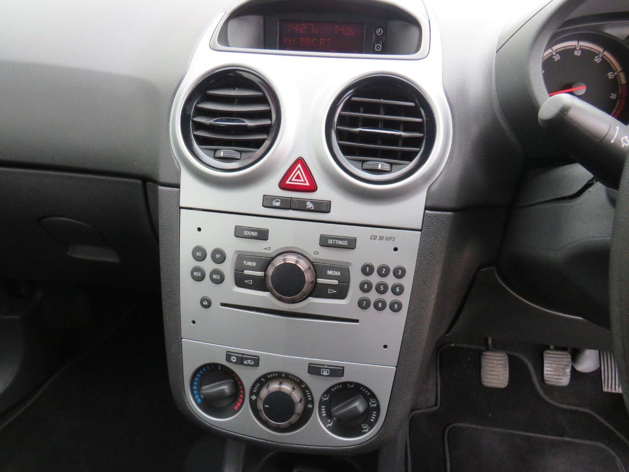 Vauxhall Corsa - Image 16