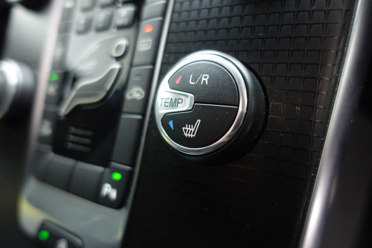 Volvo V40 - Image 20