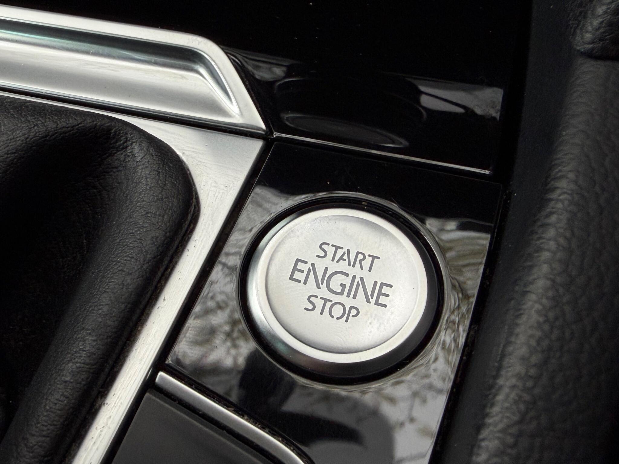 Volkswagen Passat - Image 44