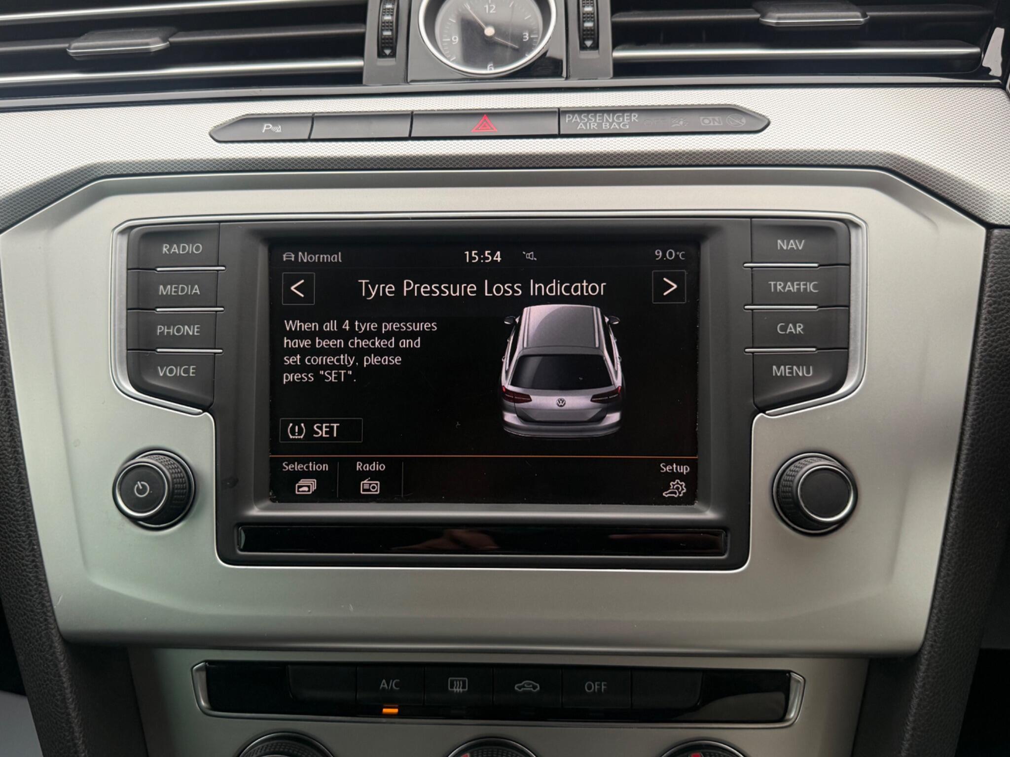 Volkswagen Passat - Image 41