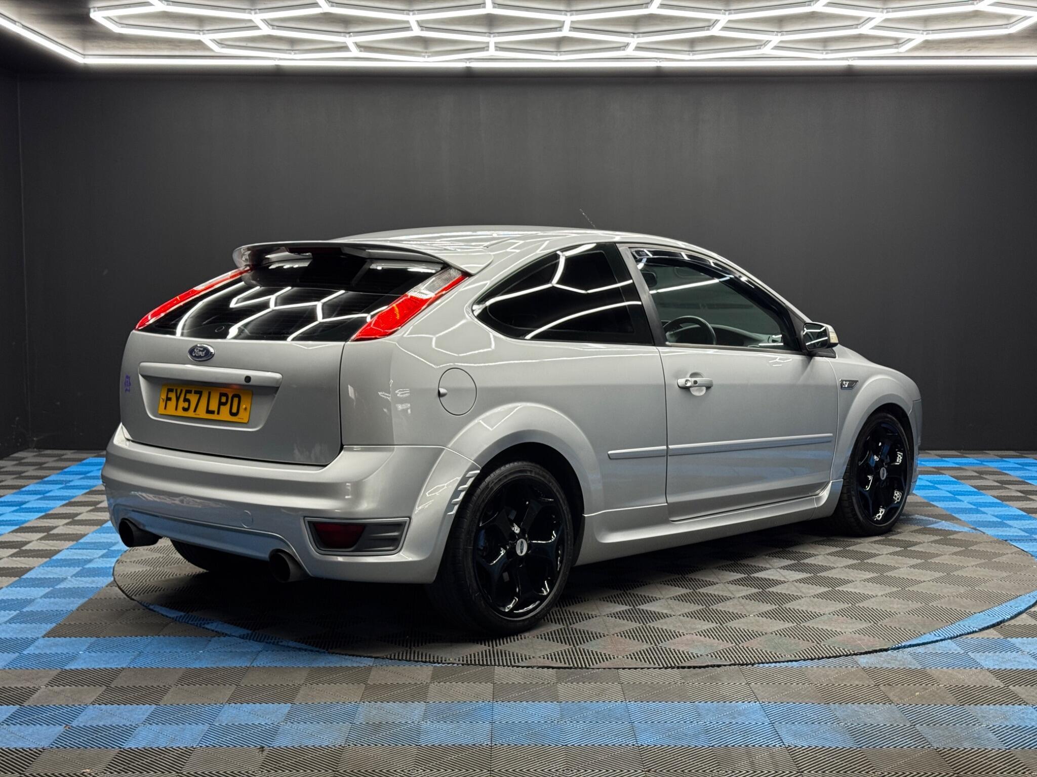 Ford Focus - Image 5