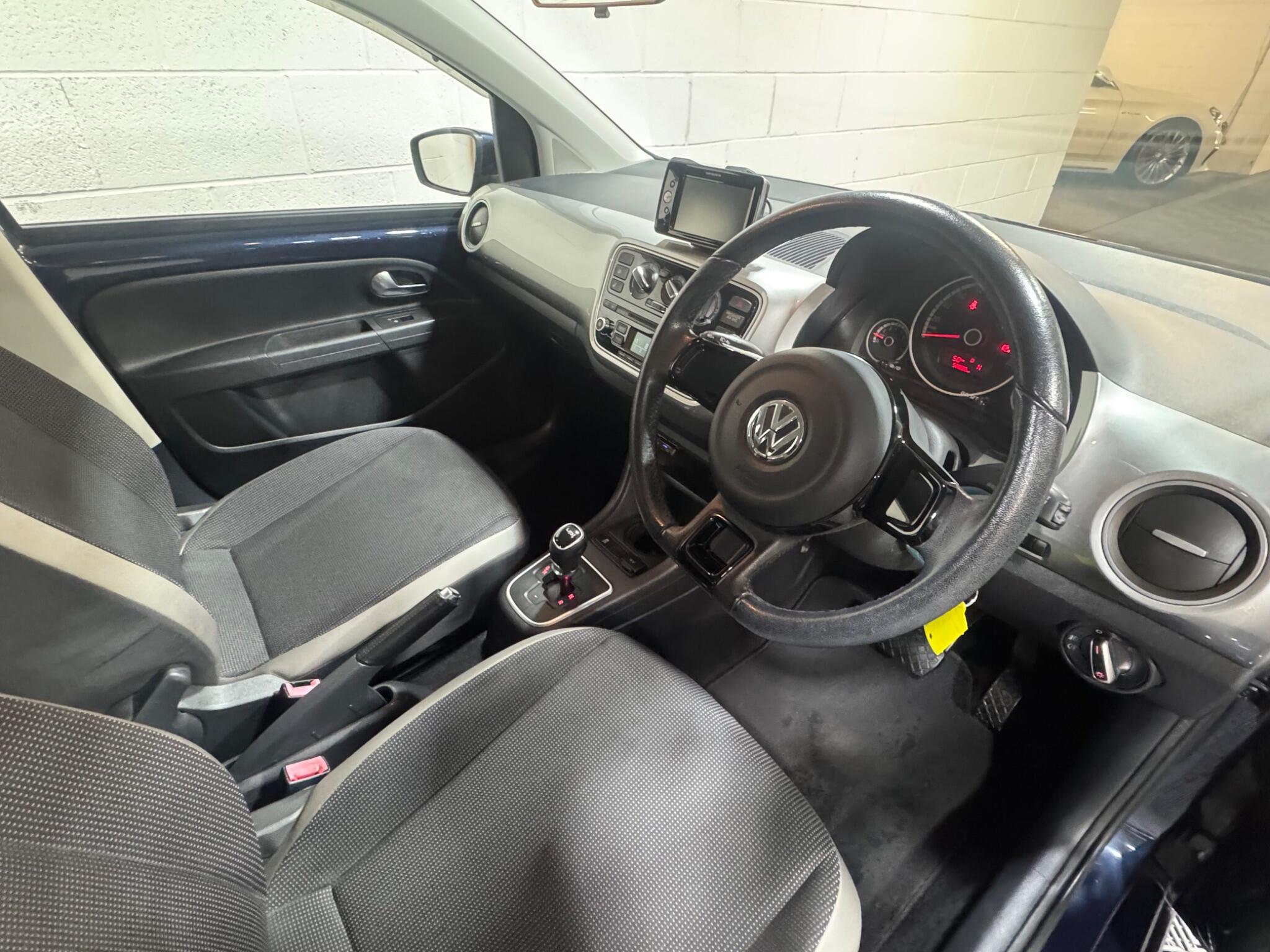 Volkswagen up! - Image 8
