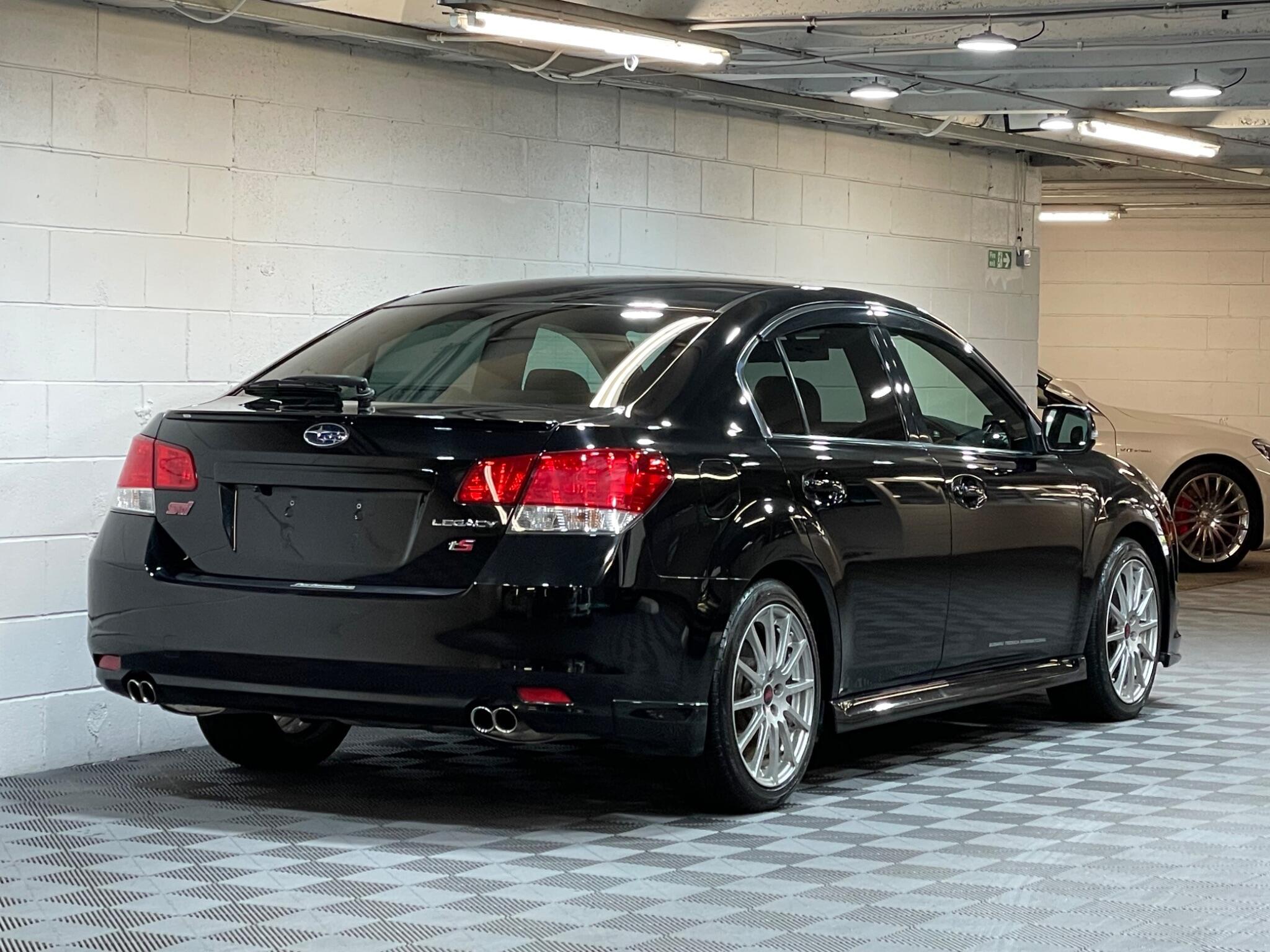 Subaru Legacy - Image 4
