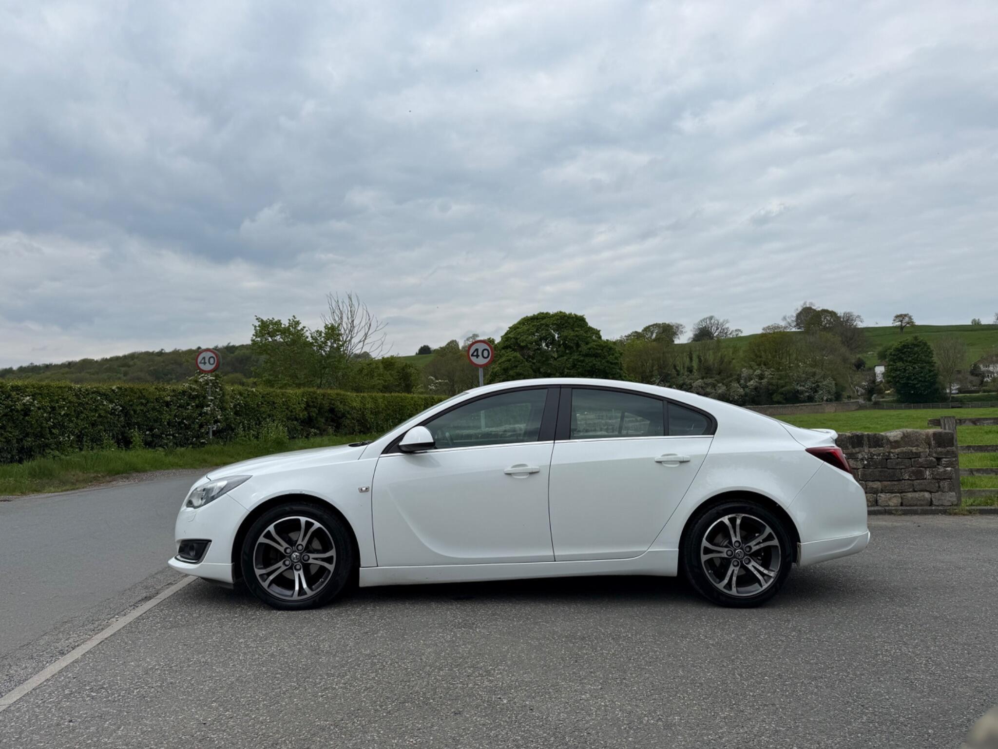 Vauxhall Insignia - Image 2