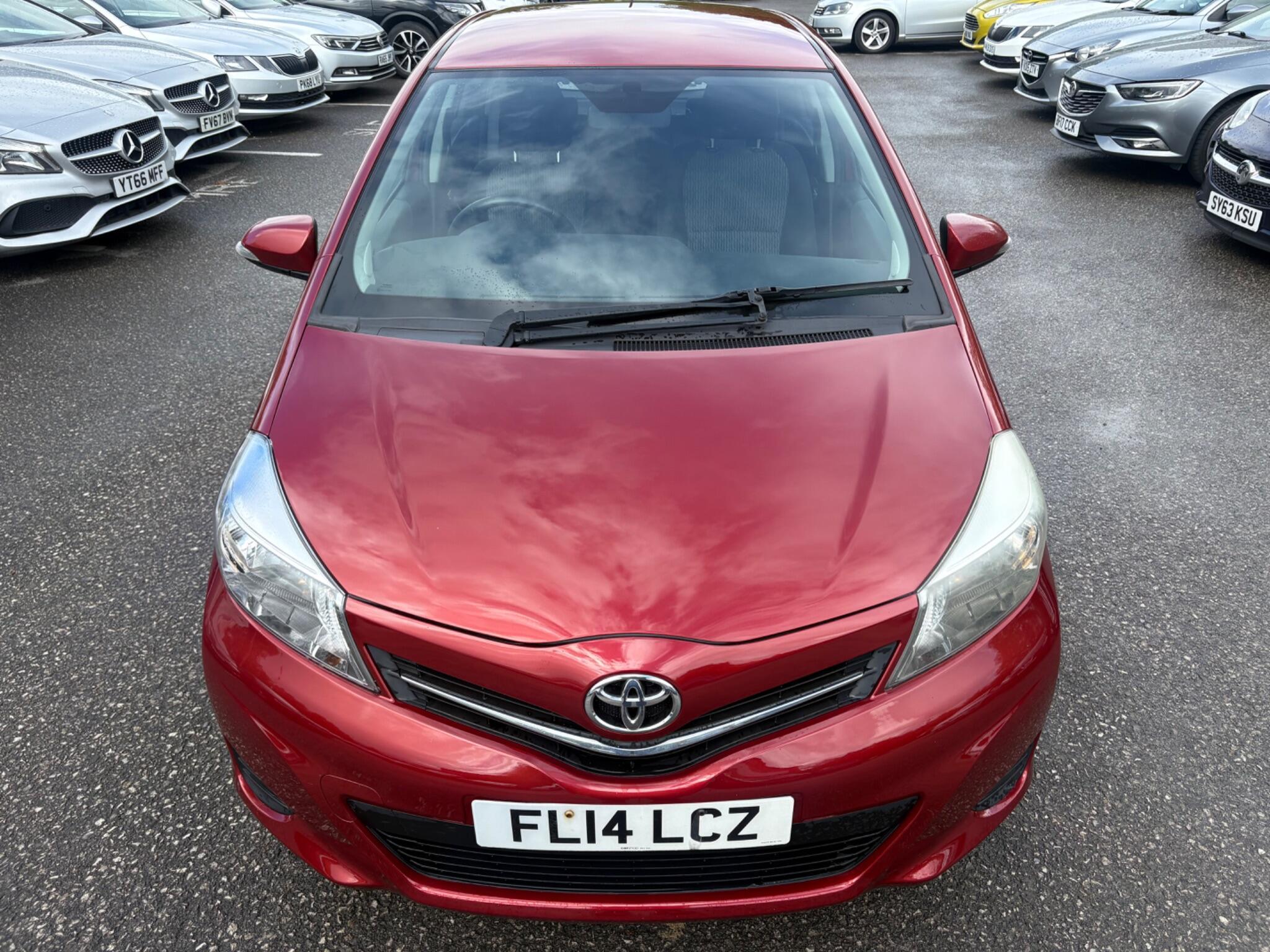 Toyota Yaris - Image 6