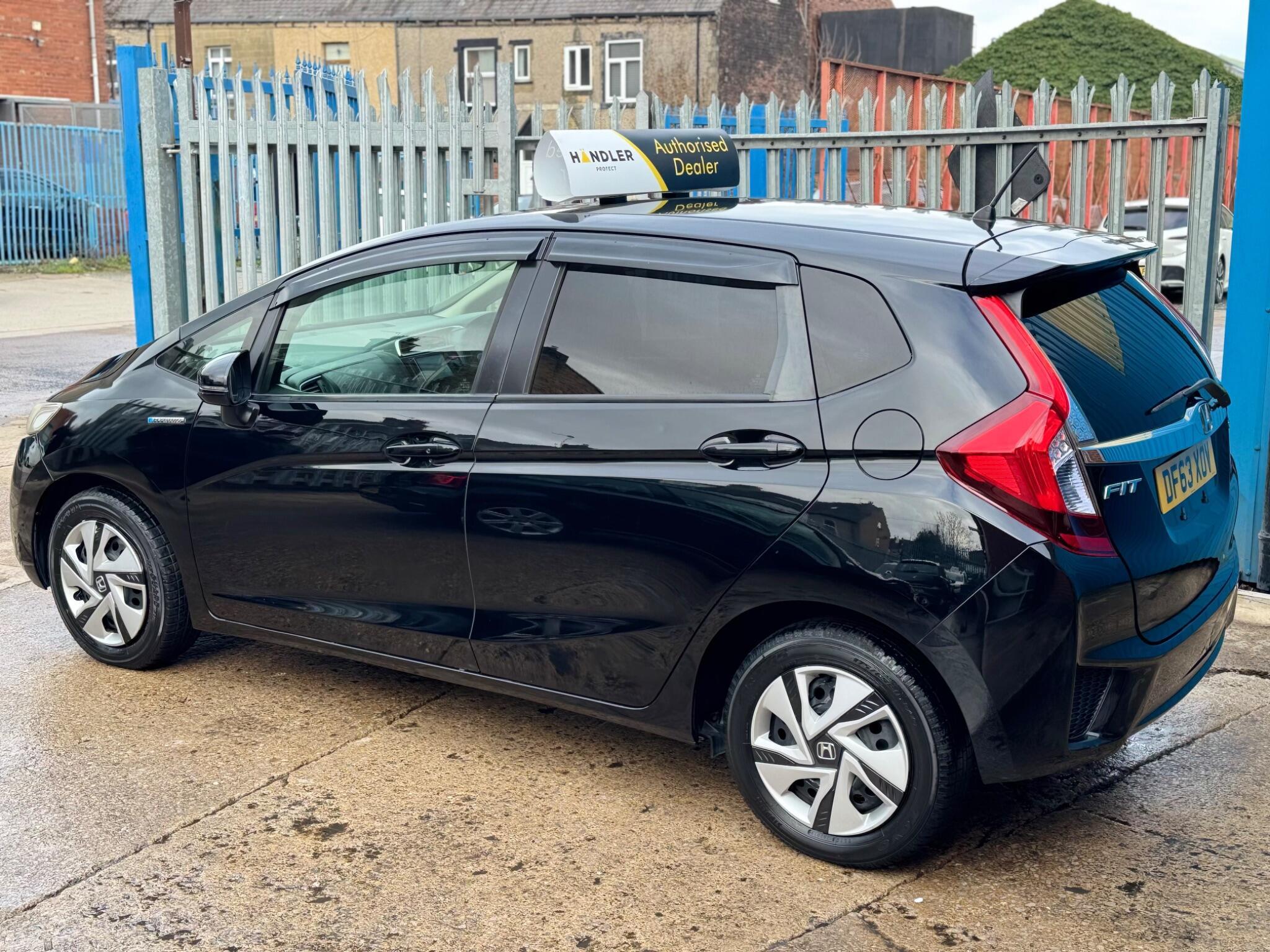 Honda FIT - Image 30