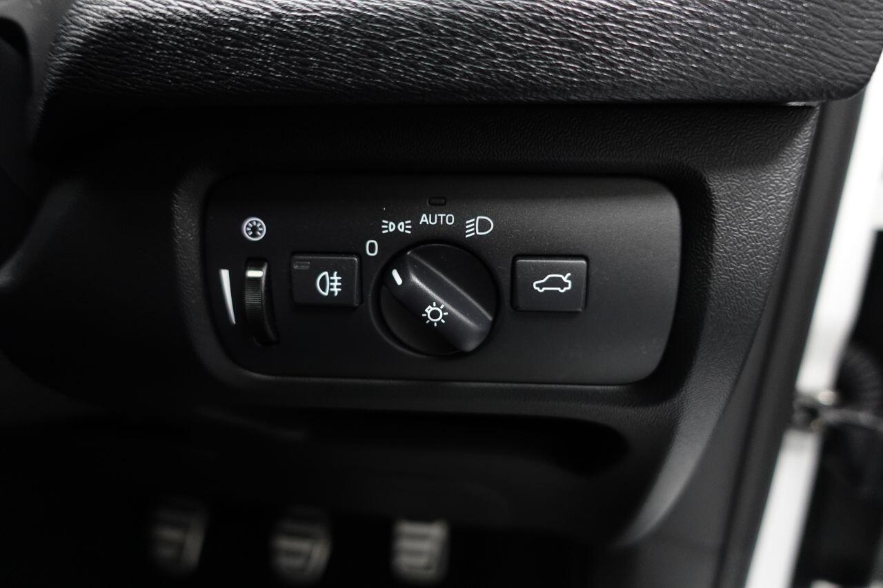 Volvo V40 - Image 39