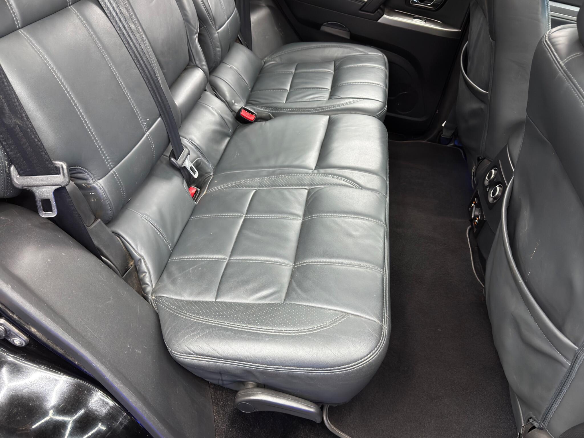 Mitsubishi Shogun - Image 16