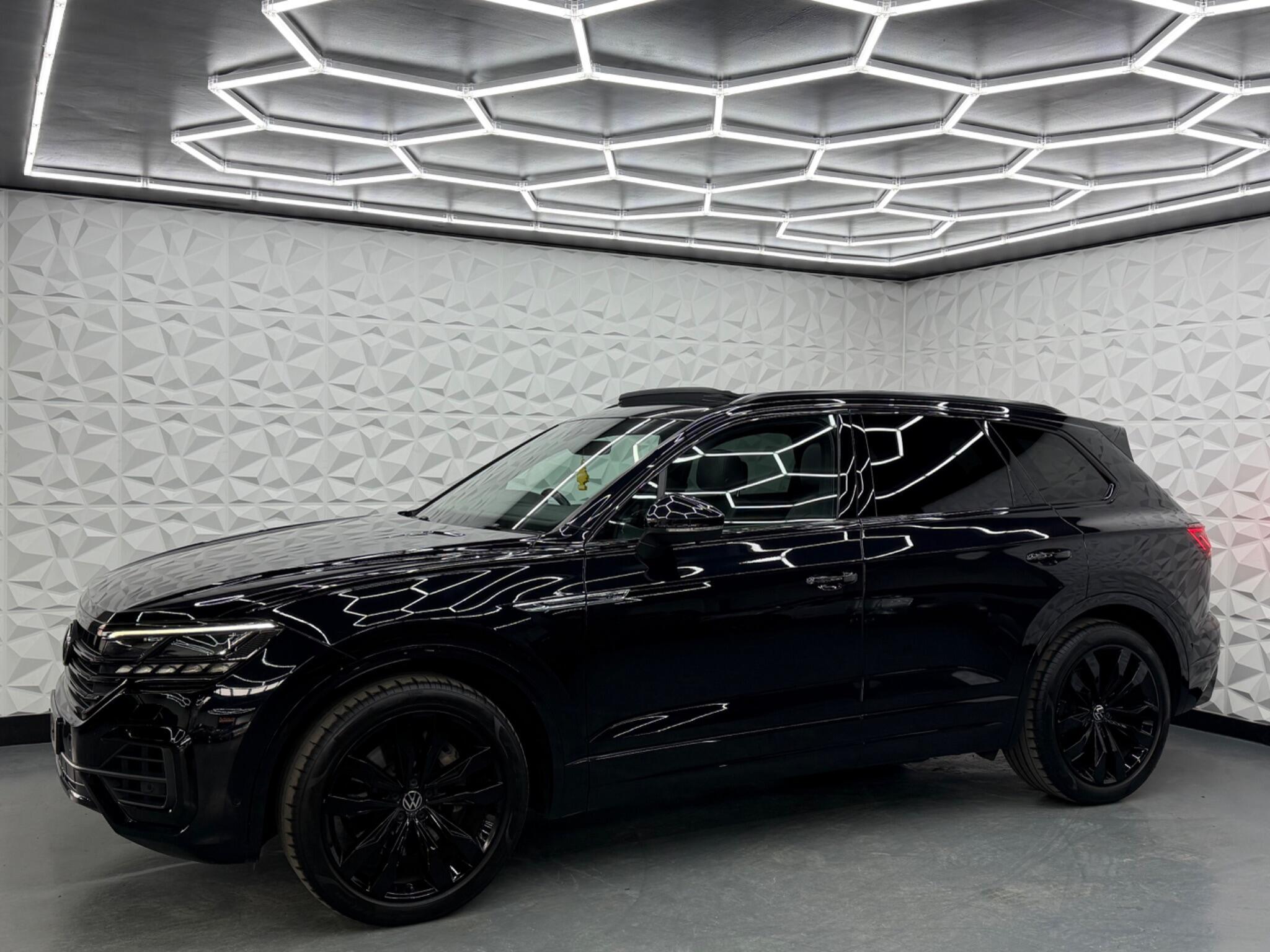 Volkswagen Touareg - Image 6