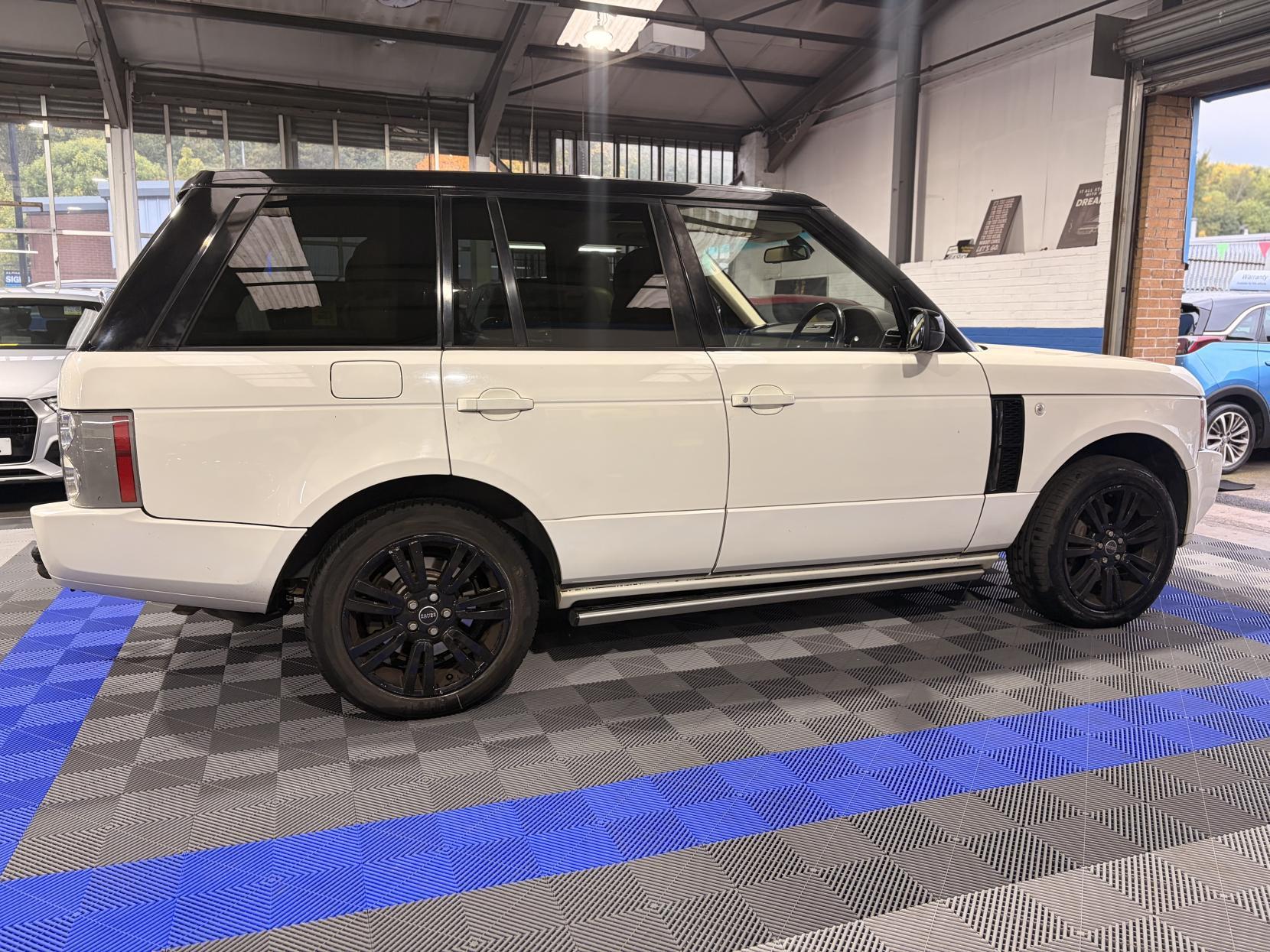 Land Rover Range Rover - Image 8