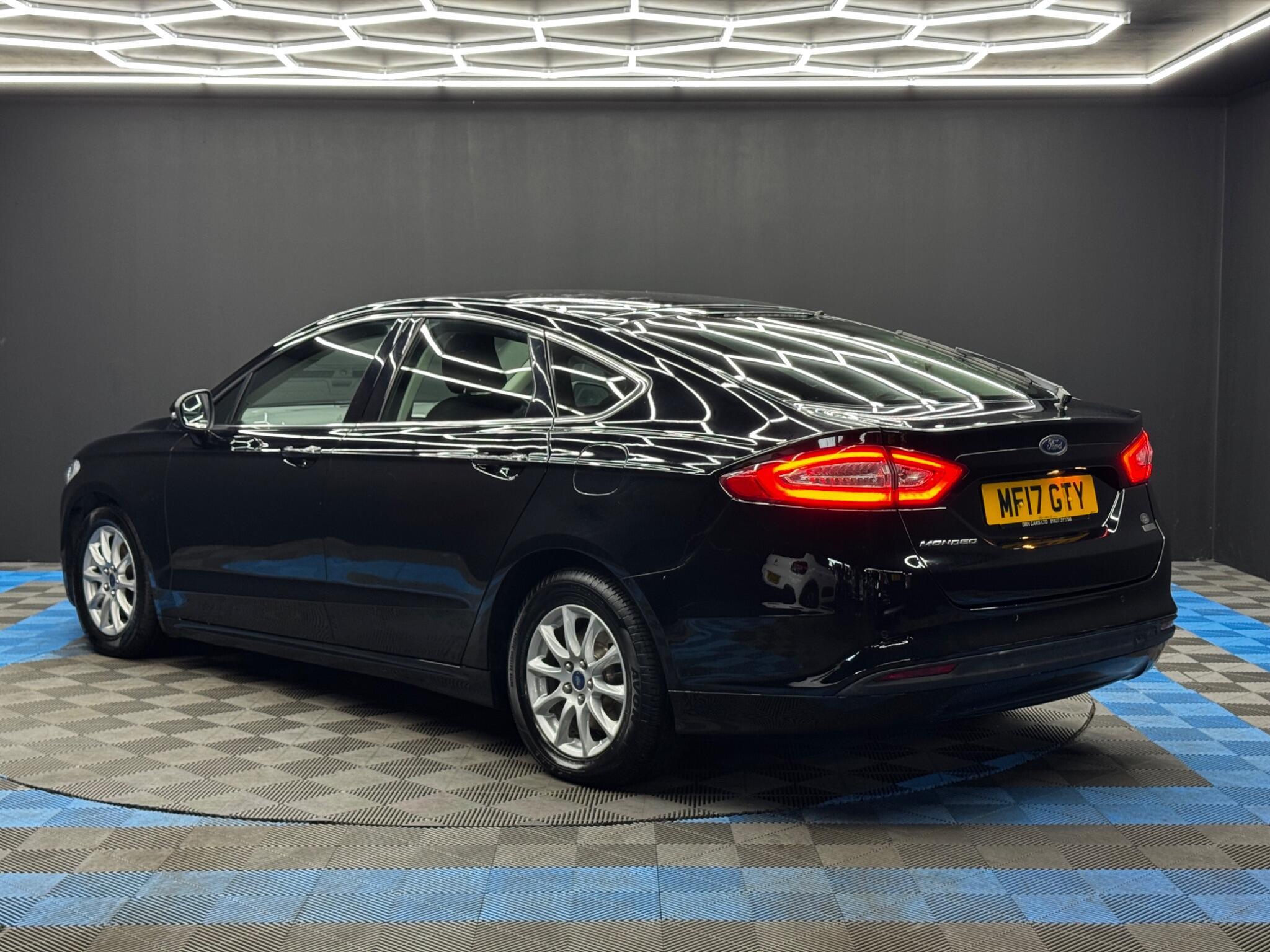 Ford Mondeo - Image 7