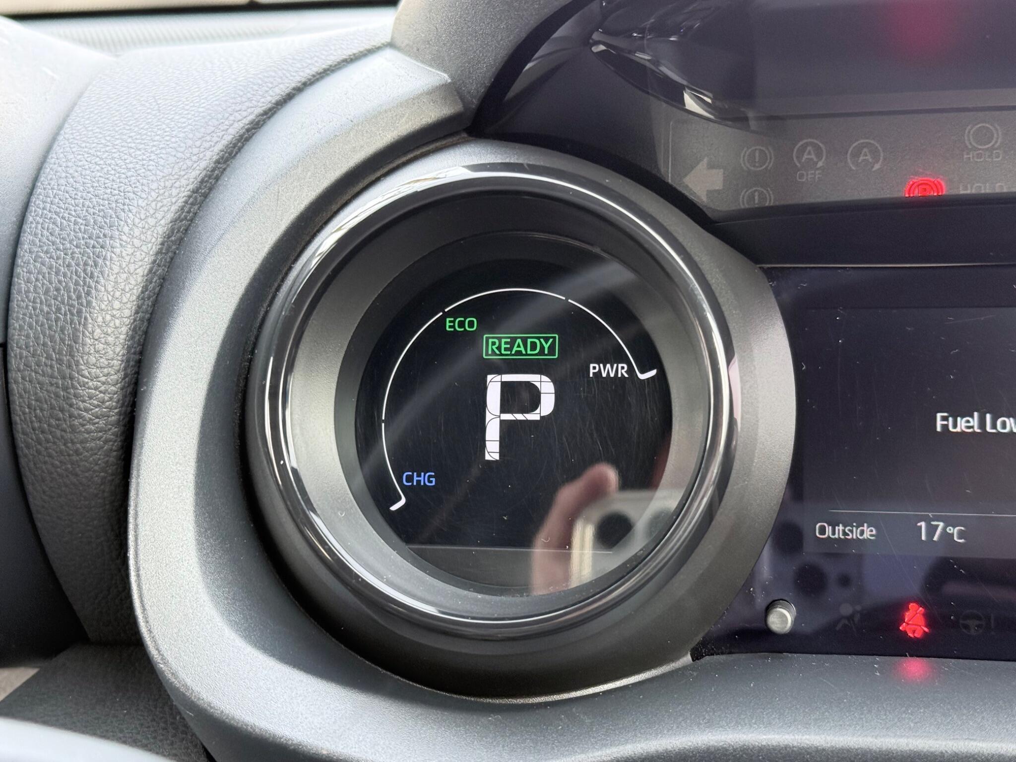 Toyota Yaris - Image 35