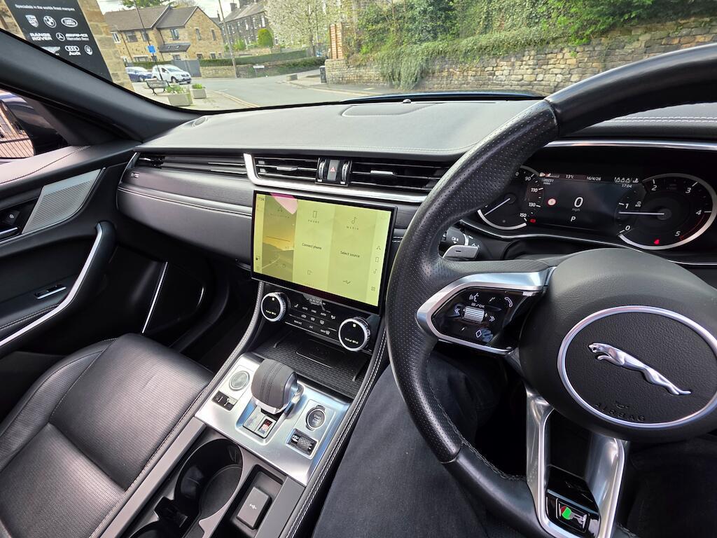 Jaguar F-Pace - Image 43