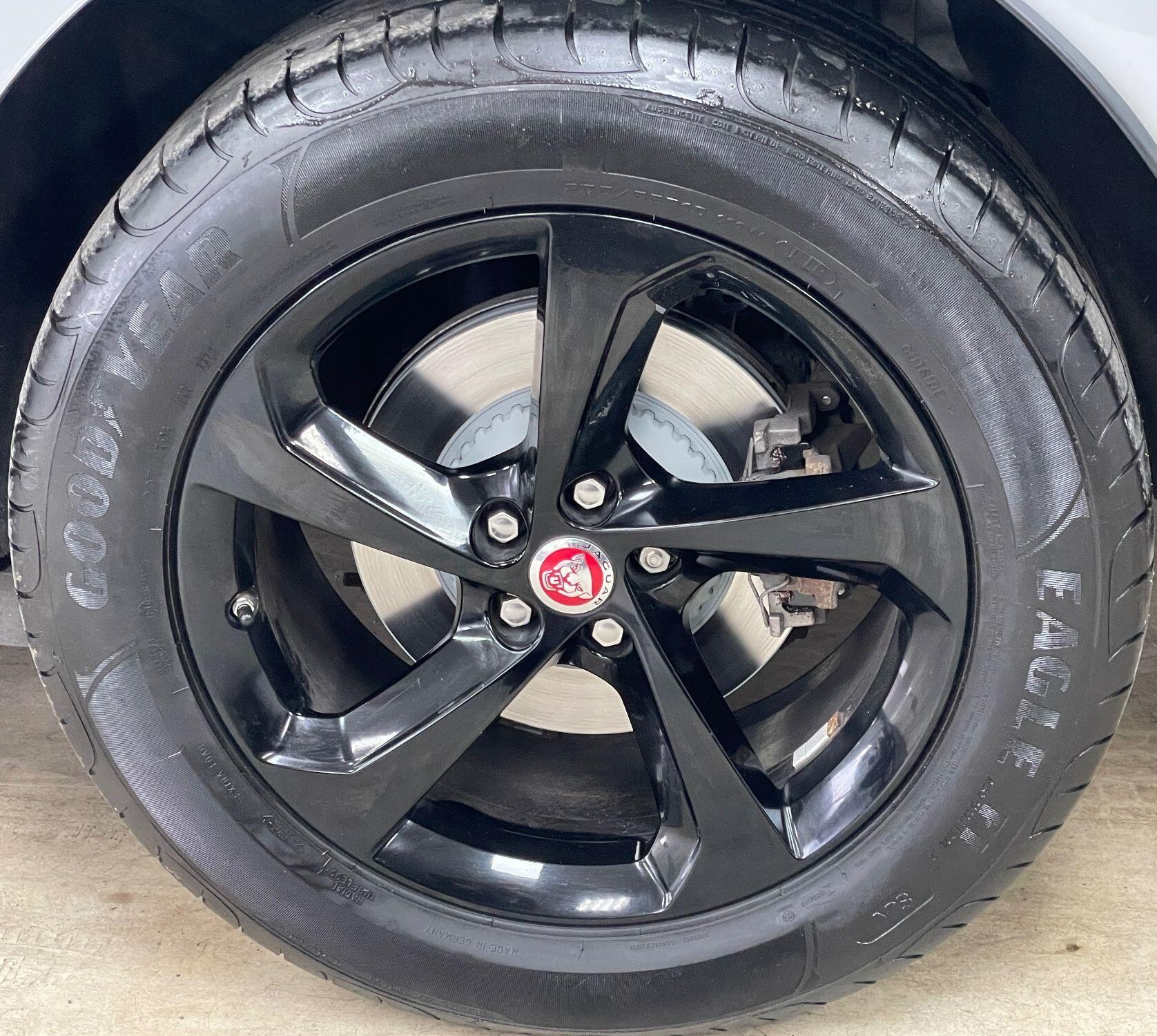 Jaguar F-Pace - Image 16