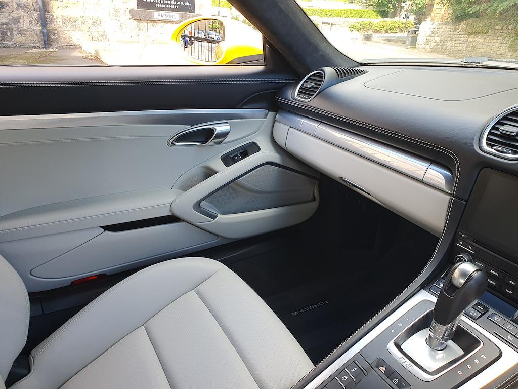 Porsche 718 Cayman - Image 55