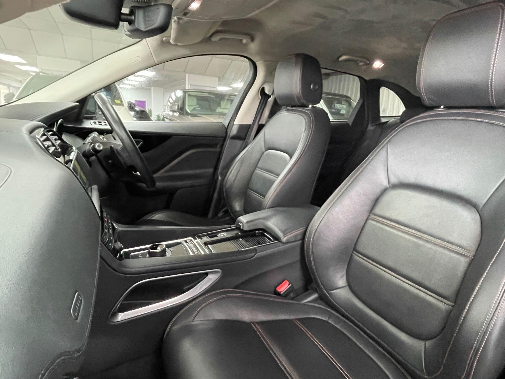 Jaguar F-Pace - Image 34