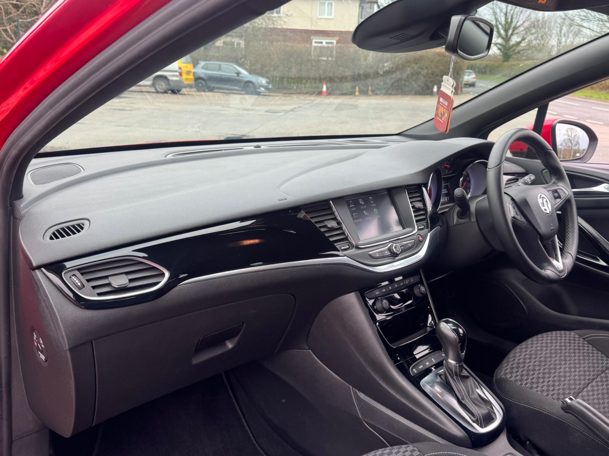 Vauxhall Astra - Image 9